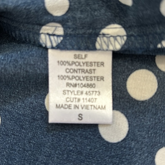 Chloe K sheer tank top - Picture 11 of 12